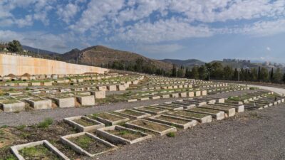 İzmir Büyükşehir Örnekköy’de Çift Katlı Mezarlık Hizmete Açıyor İzmir Büyükşehir