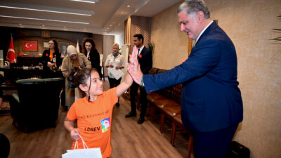 2–8 Kasım Lösemili Çocuklar Haftası kapsamında, Yalova Belediye Başkanı Mehmet