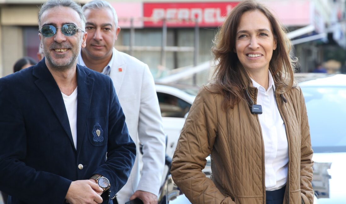 Yıldız Ünsal’dan Yalı Mahallesi’nde Saha Turu Yıldız Ünsal’dan Yalı Mahallesi’nde Saha Turu İlçeyi adım adım dolaşarak