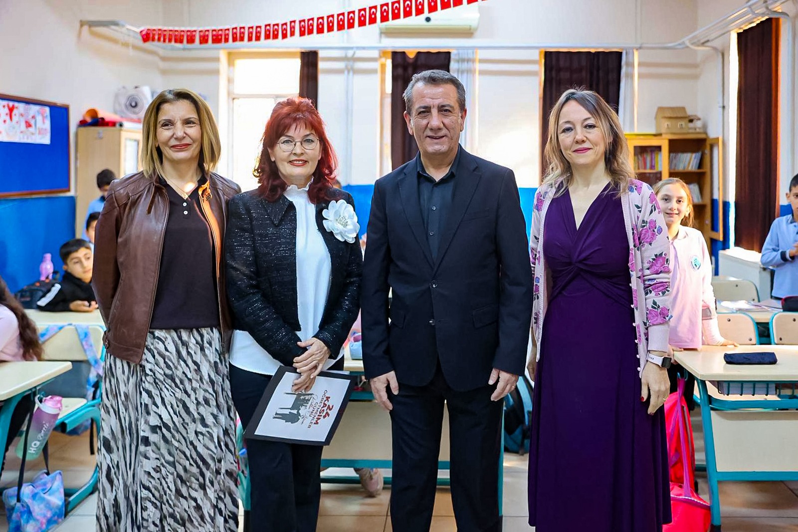 Efeler Belediye Başkanı Anıl Yetişkin’den Öğretmenler Günü’nde Anlamlı Ziyaret Efeler