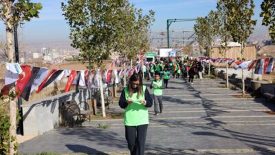 Çankaya’da Oryantiring Mücadelesi Çankaya Belediyesi, Cumhuriyet Bayramı kapsamında düzenlediği Ödüllü Oryantiring yarışmasında her