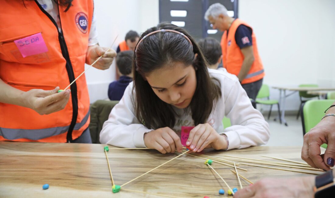 Çankaya Çocuk Hakları Günü’nü “Depreme Dayanıklı Bina” Atölyesiyle Karşıladı Çankaya