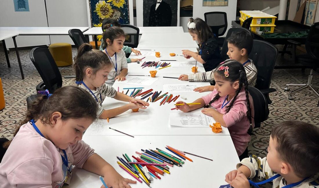 İzmir Büyükşehir Belediye Başkanı Dr. Cemil Tugay: Her Şey Çocuklar İçin İzmir Büyükşehir Belediye Başkanı Dr. Cemil Tugay, Kentimiz İzmir Derneği’nin