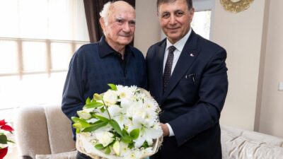 İzmir Büyükşehir Belediye Başkanı Dr. Cemil Tugay, 24 Kasım Öğretmenler