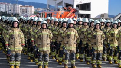 İzmir Büyükşehir Belediye Başkanı Dr. Cemil Tugay, günlerdir sıkı eğitimlerle