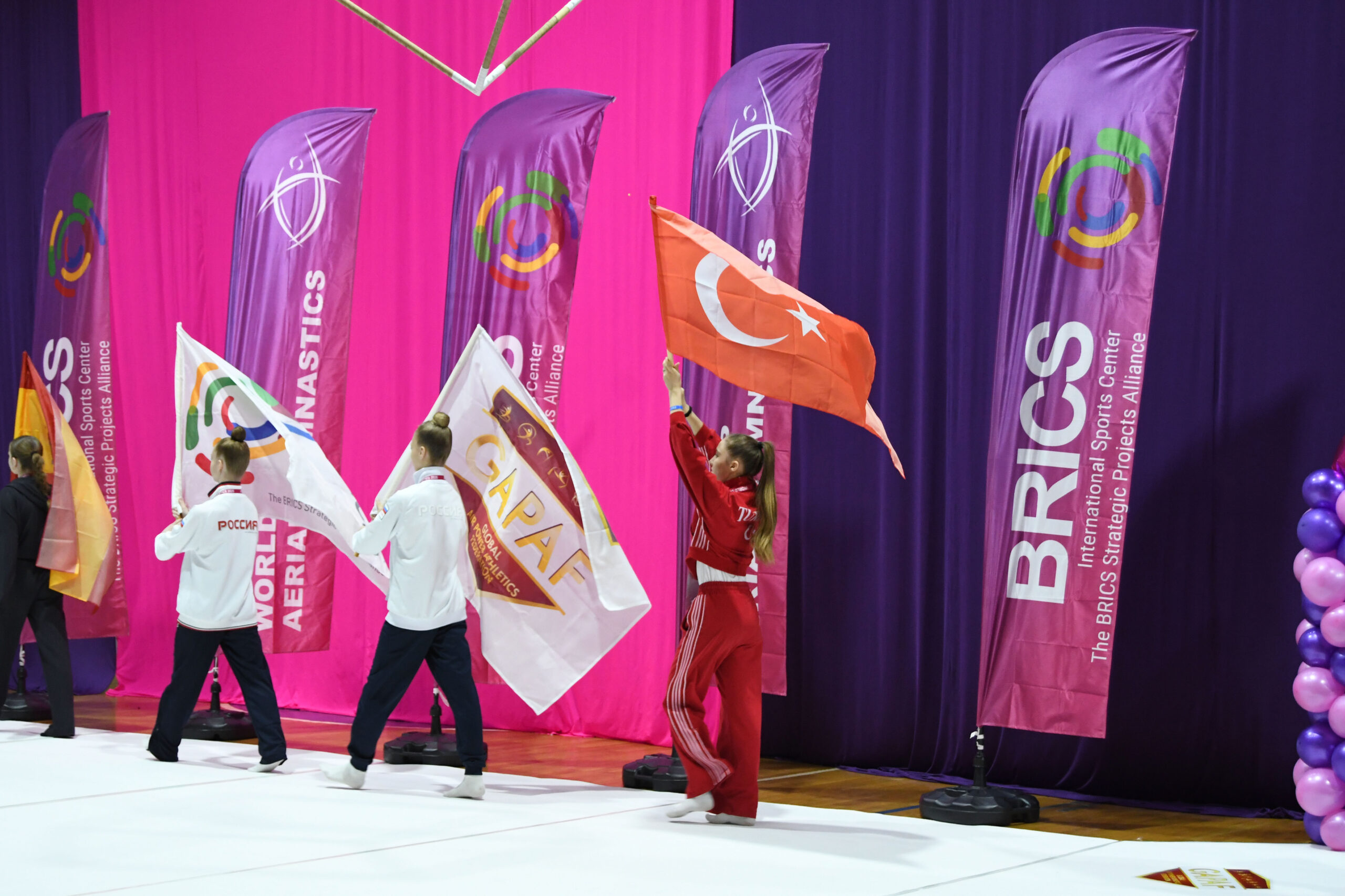 Hava Jimnastiği Dünya Kupası Başladı Küresel Hava Gücü Atletizm Federasyonu