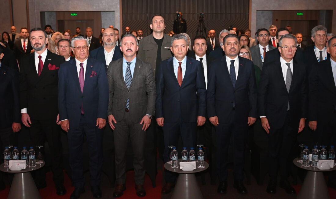 TÜRKONFED 26. İş Dünyası Zirvesi Başladı Turizmci ve İş İnsanları