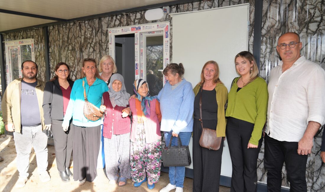 Alanya Belediyesi Ve Hayırseverlerden İhtiyaç Sahibi Aileye Konteyner Ev Desteği Alanya Belediyesi Ve Hayırseverlerden İhtiyaç Sahibi Aileye Konteyner Ev Desteği