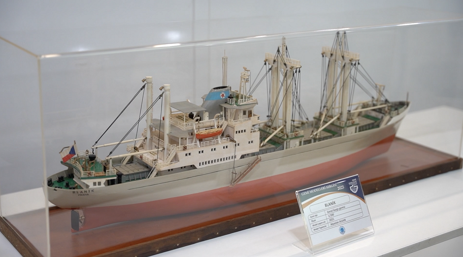 Tuzla’da 43 Eserden Oluşan “Geleneksel Gemi Modelleri Sergisi” Açıldı Tuzla