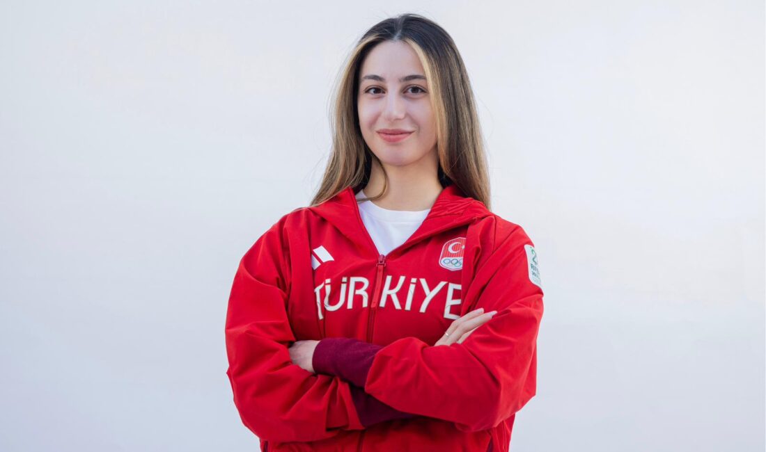 Bursa Büyükşehir Belediyesporlu Özge Yılmaz’dan Gümüş Madalya Bursa Büyükşehir Belediyesporlu