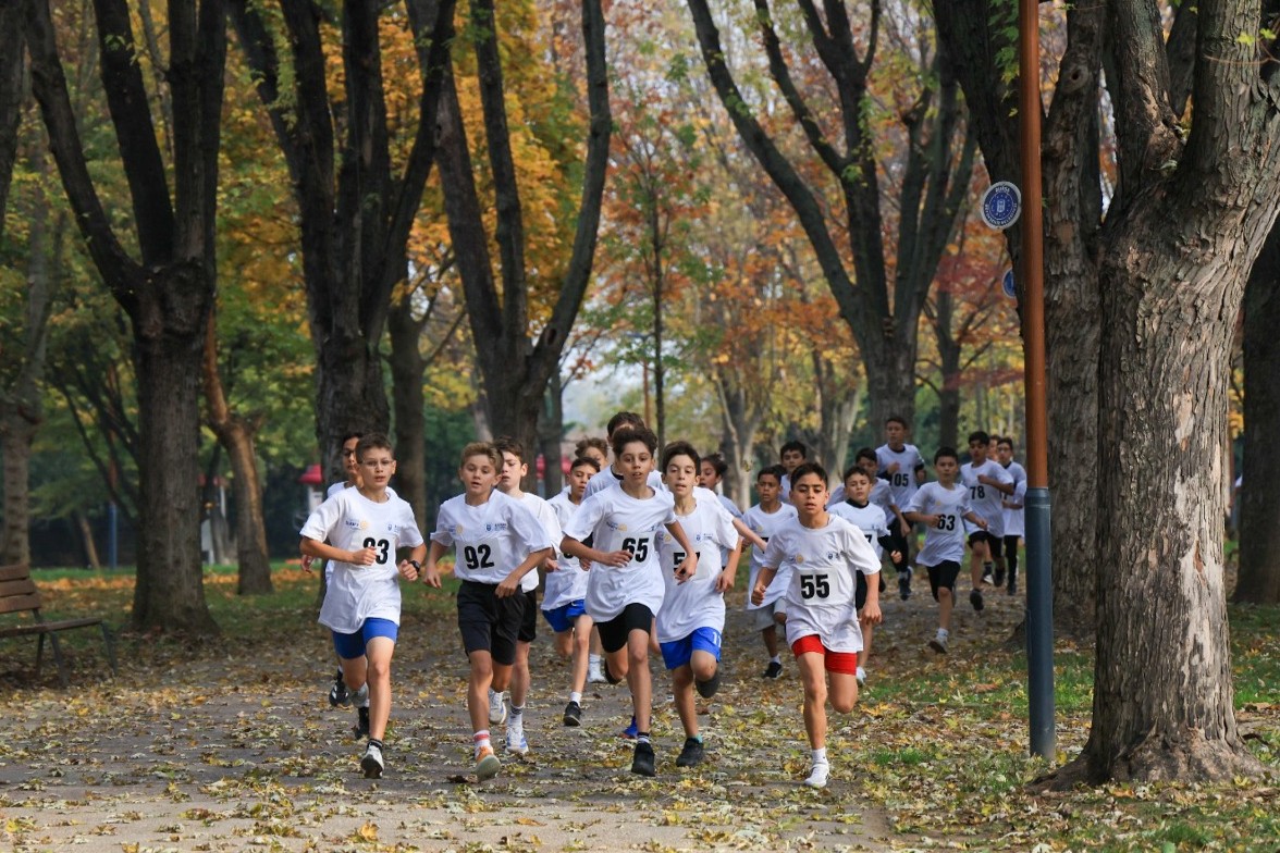 Başöğretmen Atatürk Kros Yarışması Nefes Kesti Bu yıl 17.’si düzenlenen