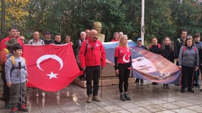 Turgutlu Belediyesi Turbeldak’tan Ata’ya Saygı Yürüyüşü Turgutlu Belediyesi Dağcılık Akademisi