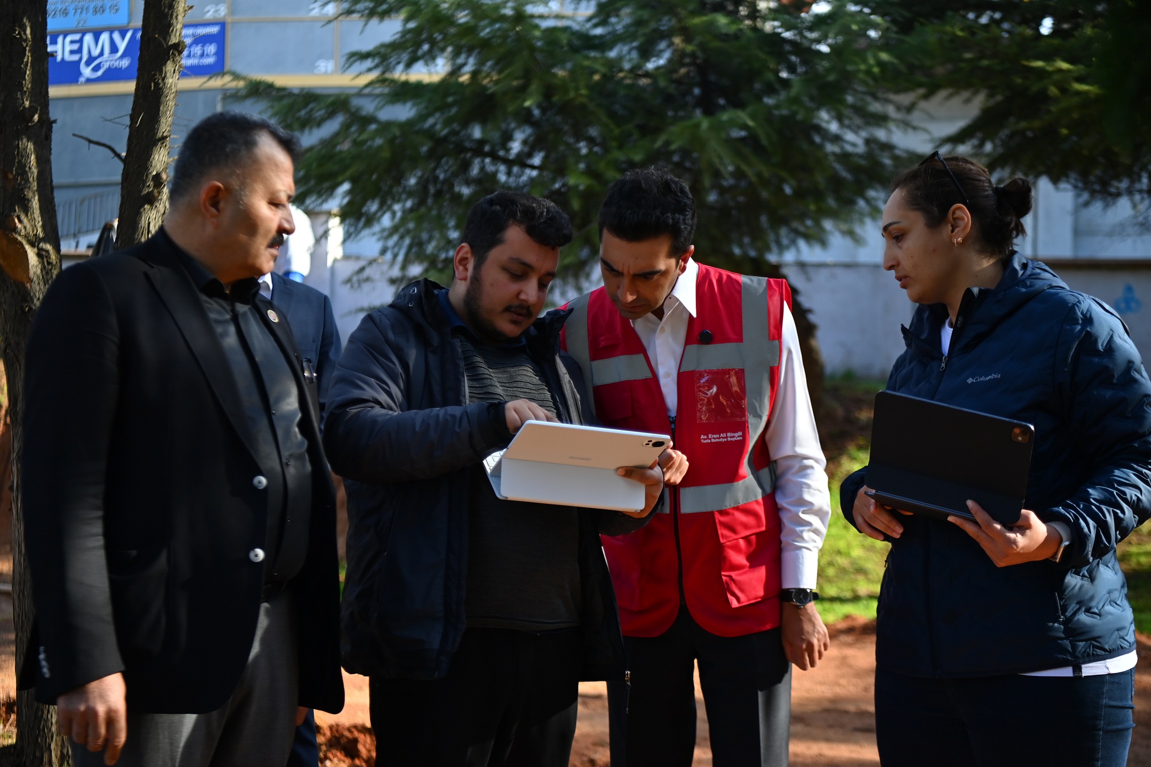 Eren Ali Bingöl, İshakpaşa Parkı Yenileme Çalışmalarını Yerinde İnceledi Tuzla
