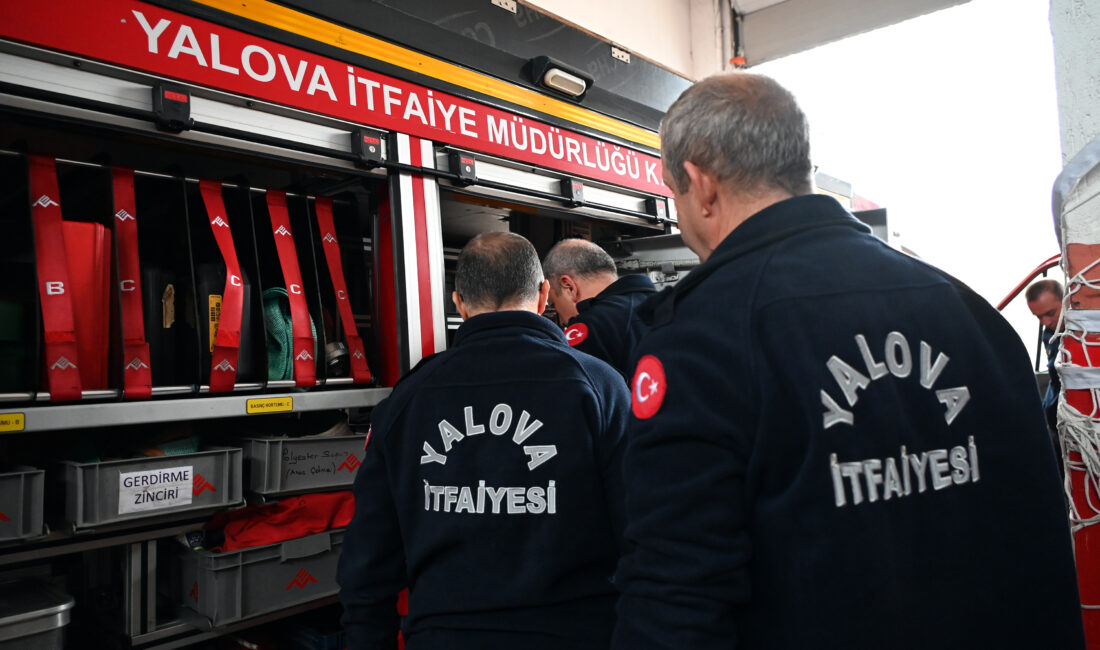 Yalova Belediyesi İtfaiye Müdürlüğü, sonbahar dönemiyle birlikte ekipman, araç ve