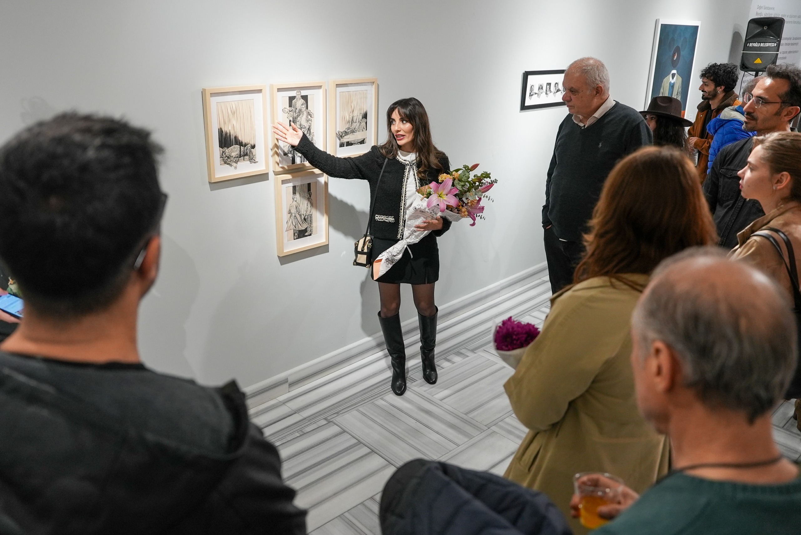 Oğuz Atay'ın Beyoğlu'nda kaleme aldığı Tutunamayanlar eserinden ilham alan "Gölgeler