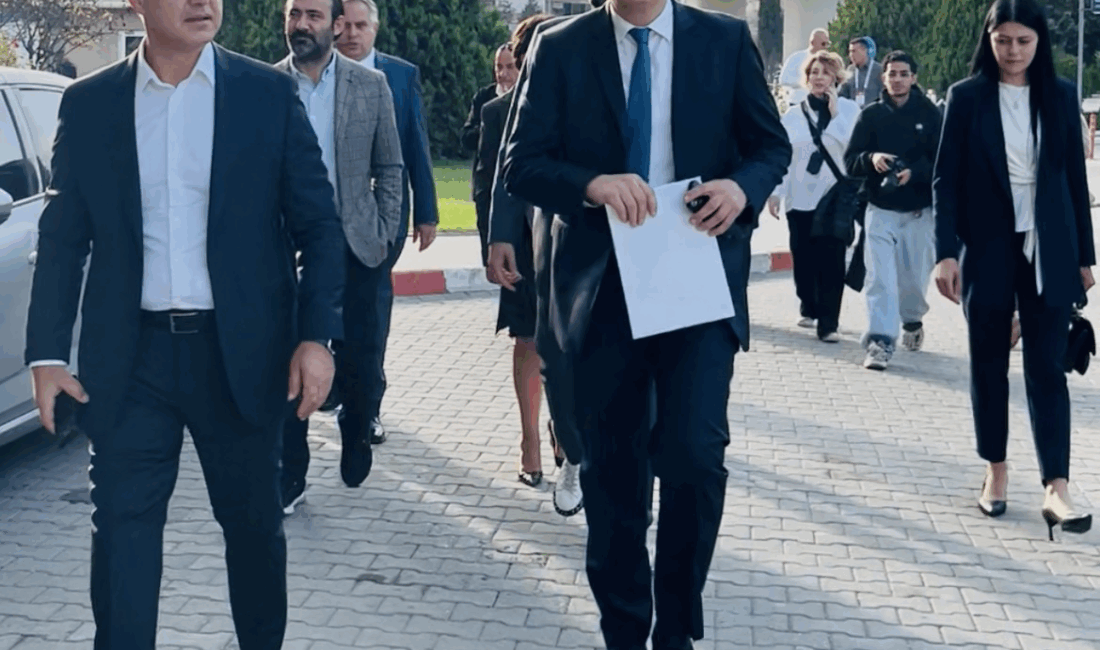 TÜRSAB GENEL KURULU TARİHİ BİR PROTESTOYA SAHNE OLDU TÜRSAB'DA 8 MİLYON 230 BİN LİRALIK İSRAF PATLADI, HACIALİOĞLU KİTAPLARI