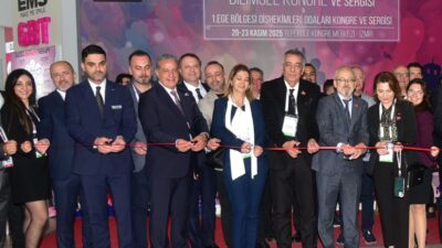 İzmir Diş Hekimleri Odası’nın (İZDO) ev sahipliğinde Tepekule Kongre Merkezi’nde