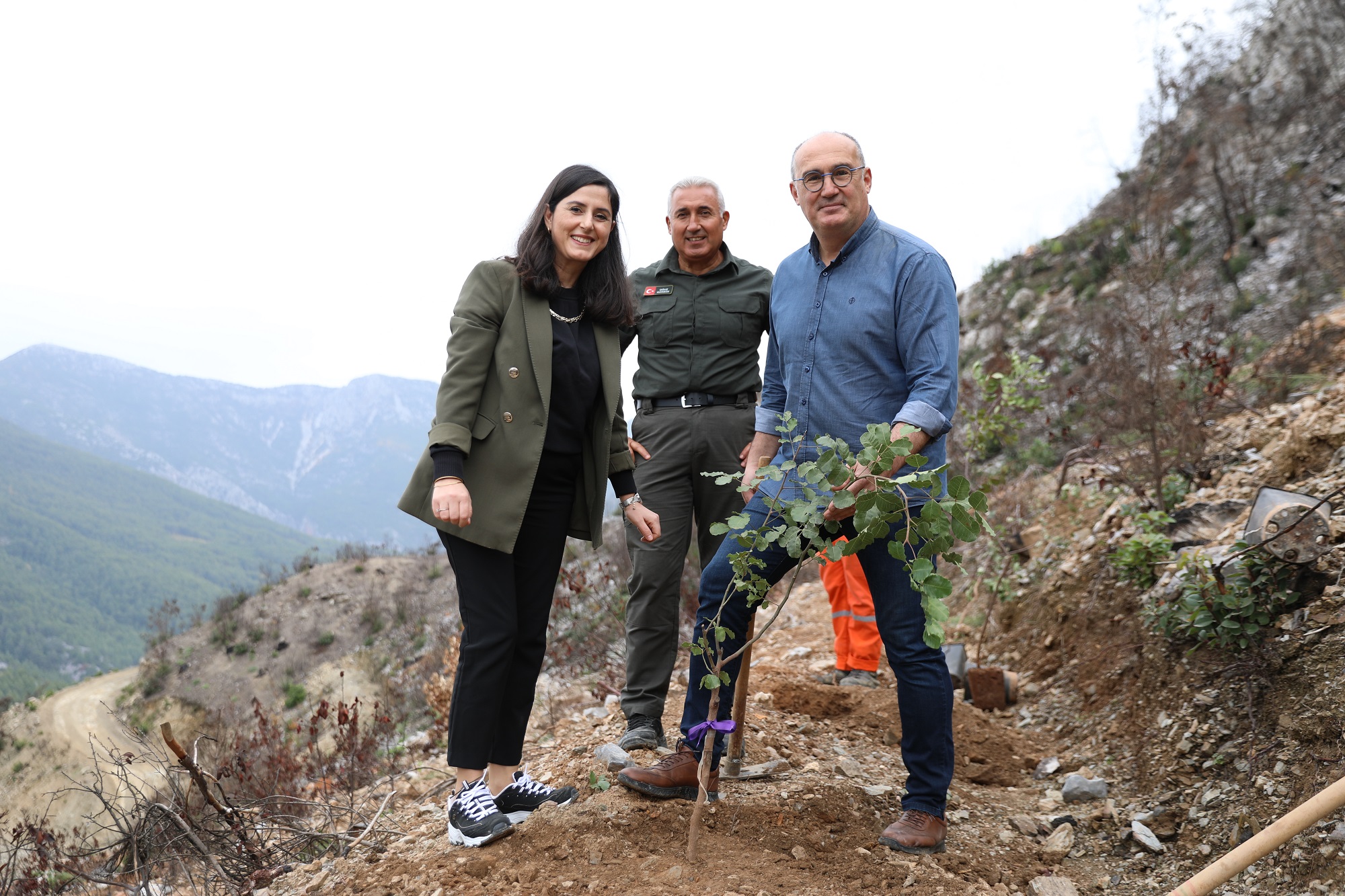 Fidanlar Kadına Karşı Şiddetle Mücadele İçin Toprakla Buluştu Alanya Belediyesi,
