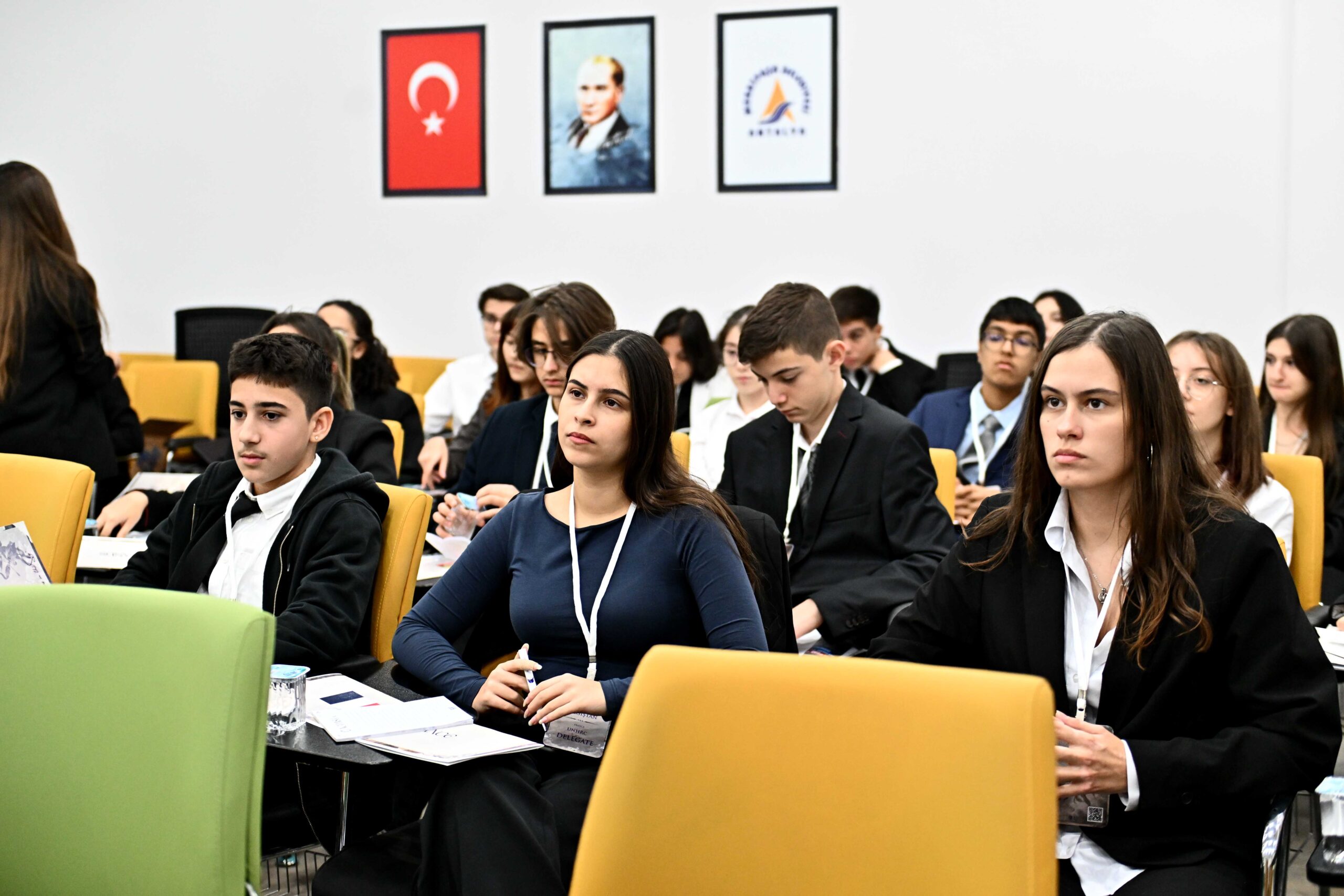 Genç Delegeler ASSİM’de Basın Özgürlüğünü Tartıştı Antalya Muratpaşa Belediyesi Abdullah