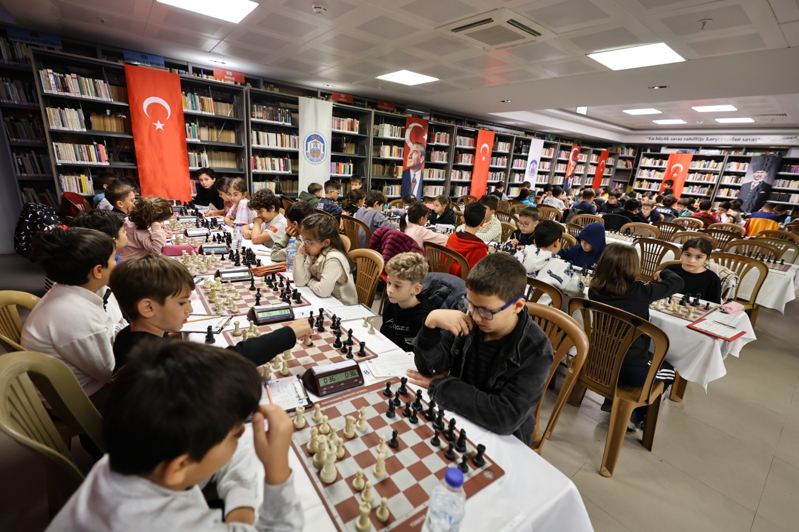 Efes Selçuk’ta “Ataya Saygı” Satranç Turnuvası Başladı Efes Selçuk Belediyesi’nin