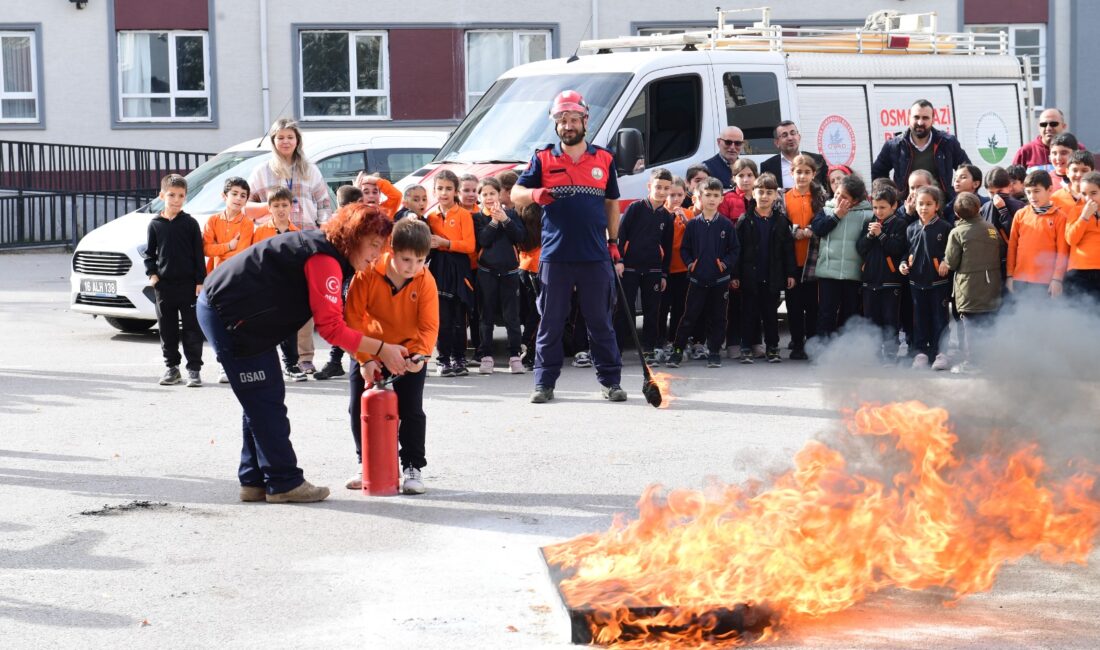 Osmangazi Belediyesi, öğrencilerin afetlere karşı bilinçli ve hazırlıklı bireyler olarak