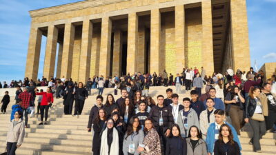 Küçükçekmece Belediyesi 400 Genci Anıtkabir’e Götürdü Küçükçekmece Belediyesi, vefatının 87.