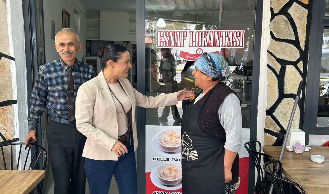 Efes Selçuk Belediye Başkanı Filiz Ceritoğlu Sengel’in Çamlık Köyünde Efes Selçuk Belediye Başkanı Filiz Ceritoğlu Sengel’in Çamlık Köyünde Efes