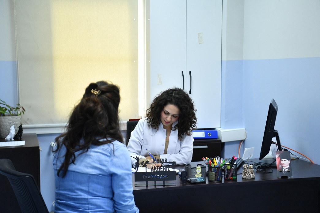 Beylikdüzü Belediyesi, ilçe halkının sağlıklı yaşam alışkanlıkları kazanması için
diyetisyenler eşliğinde