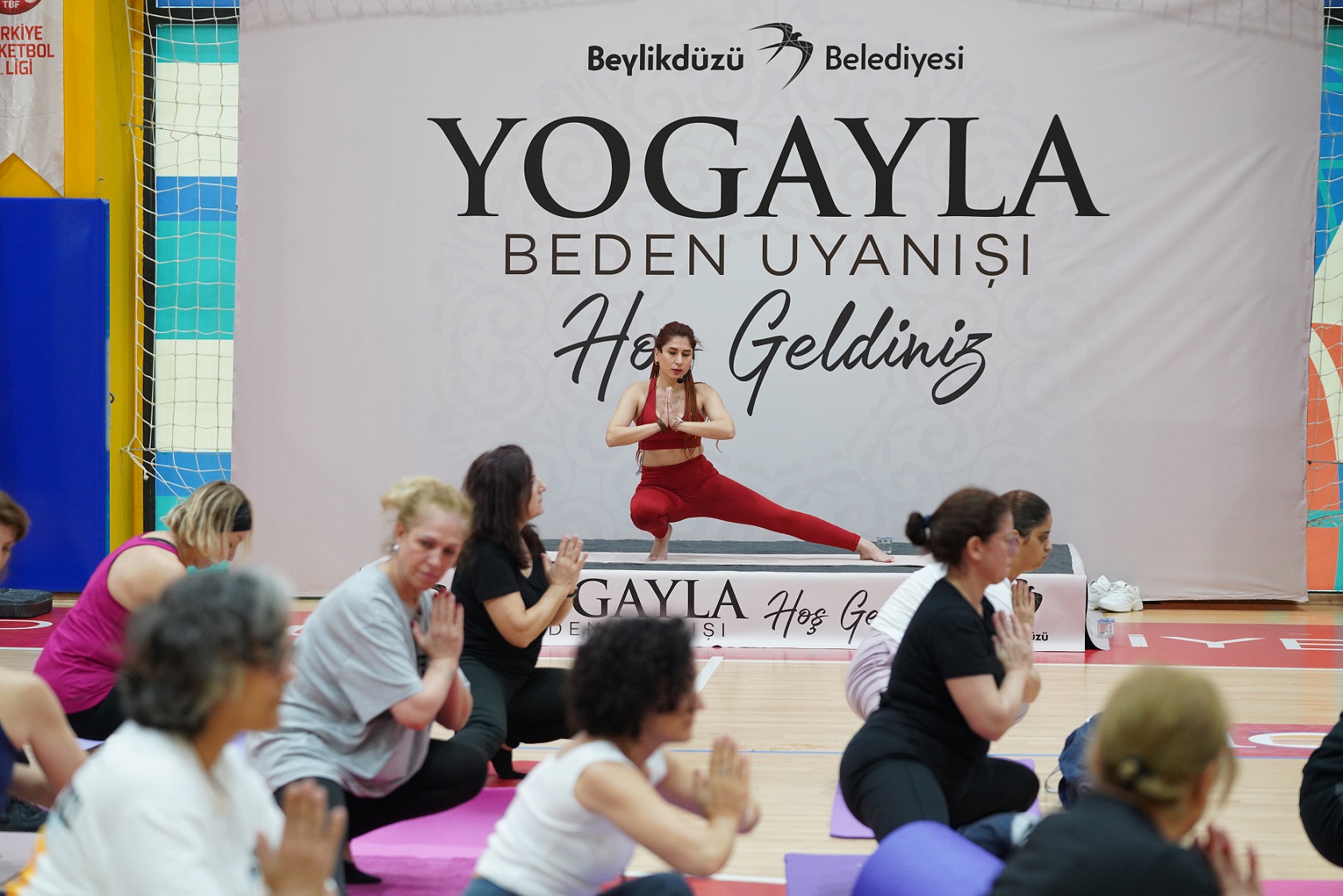 Beylikdüzü Belediyesi “Yogayla Beden Uyanışı” etkinliğiyle hem zihinsel hem de
fiziksel