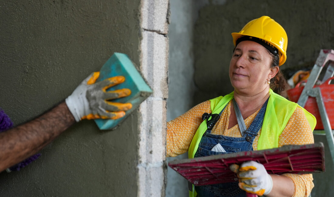 Mersin Büyükşehir İstihdama Mercek İle Katkı Sağlıyor Mersin Büyükşehir Belediyesi Sosyal Hizmetler Dairesi Başkanlığı bünyesinde faaliyet gösteren