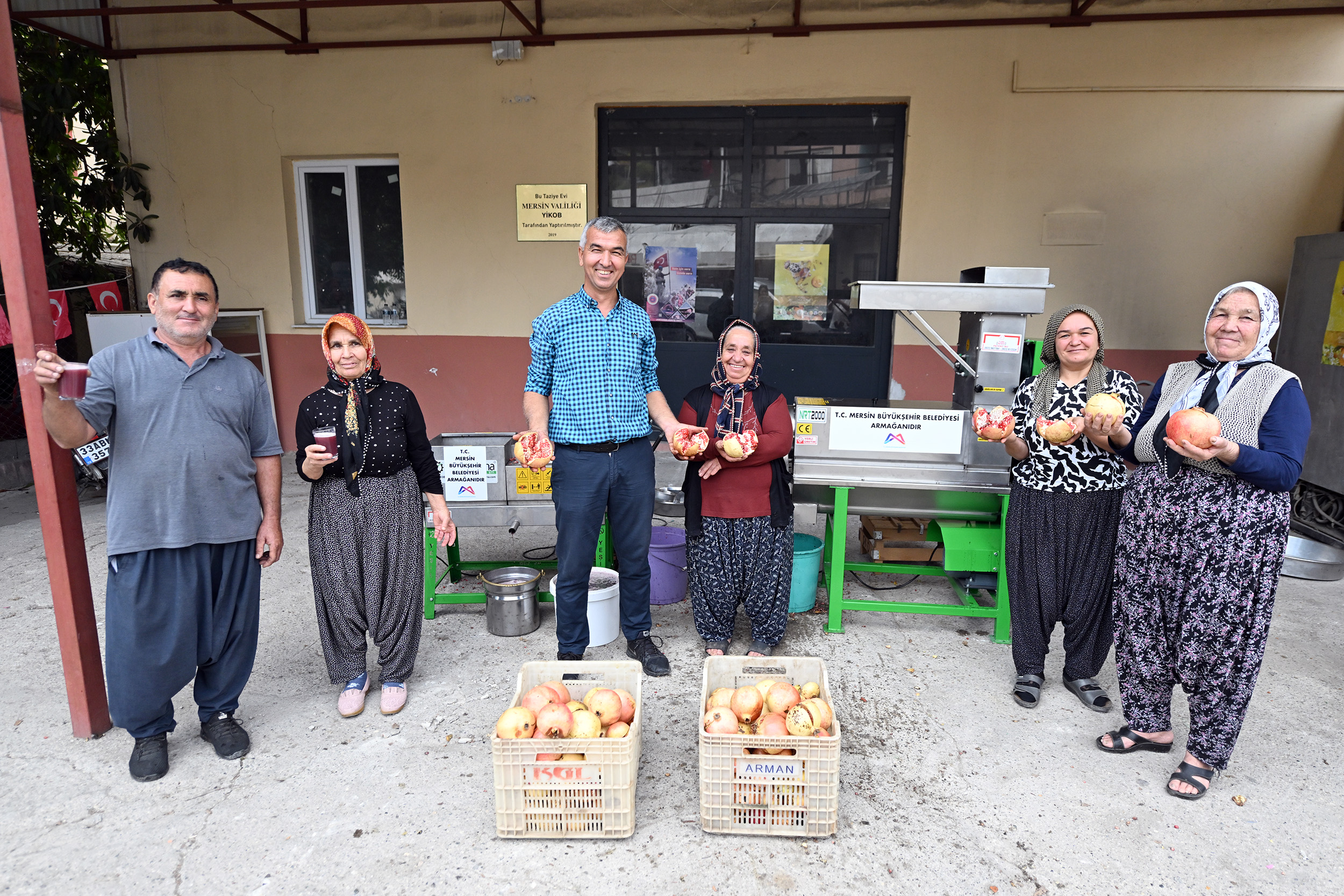 Mersin Büyükşehir Belediyesi Tarımsal Hizmetler Dairesi Başkanlığı, üreticilere yönelik desteklerini
