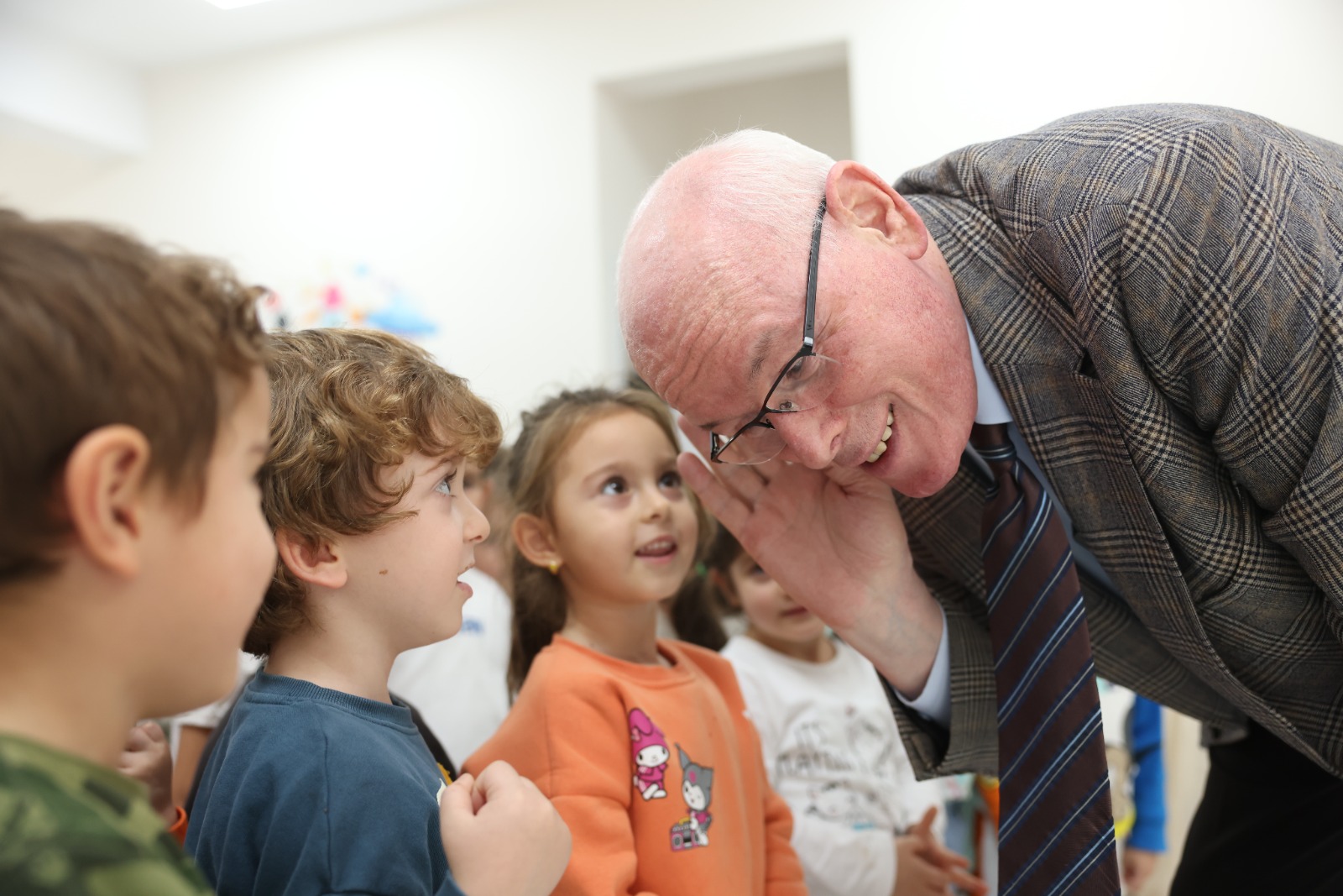 Kazım Kurt Dünya Çocuk Hakları Gününü Kreşteki Miniklerle Kutladı Odunpazarı