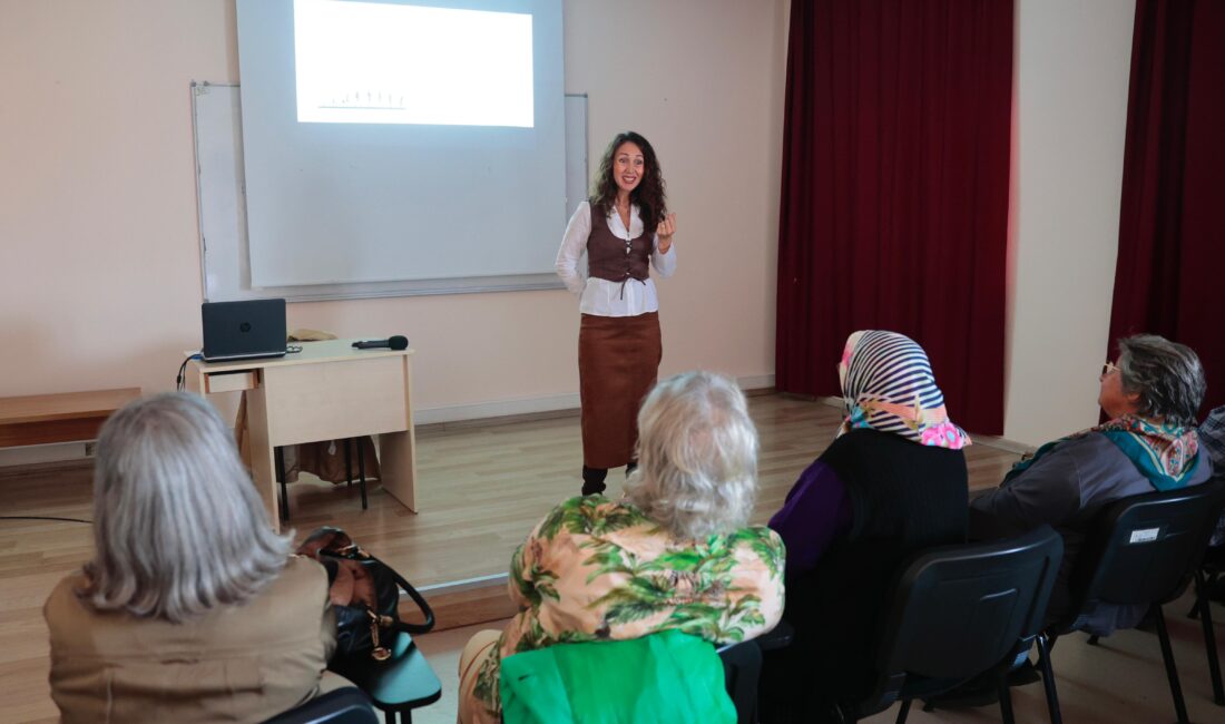 Başkan Nilüfer Çınarlı Mutlu: “Yaşam Yolculuğunuzda Yanınızdayız” Konak Belediyesi Psikososyal Destek Merkezi, düzenlediği “Alzheimer, Demans ve Sağlıklı