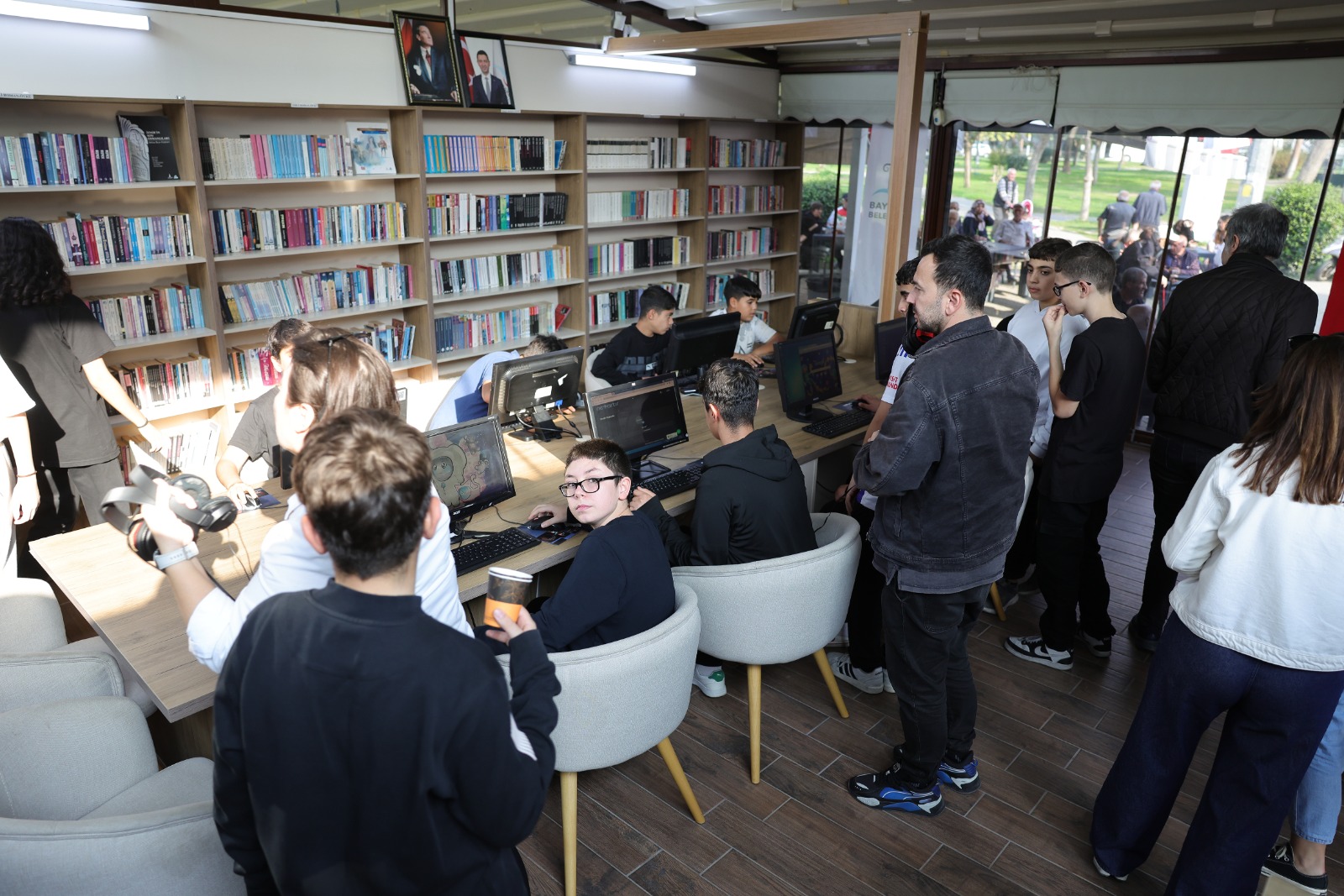 Bayraklı Belediyesi’nden Eğitimde Fırsat Eşitliğine Dijital Destek Bayraklı Belediyesi, eğitimde