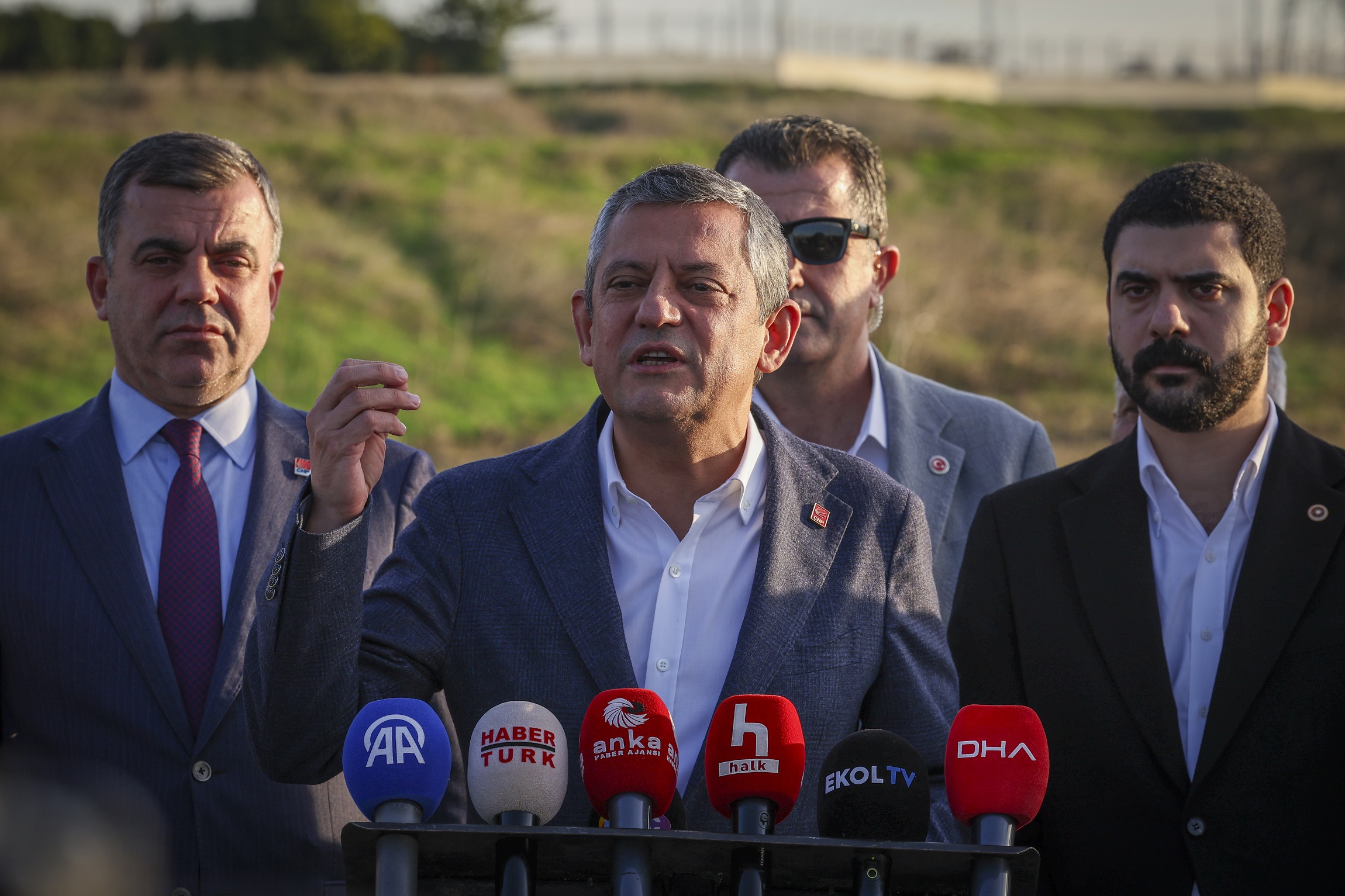 Özgür Özel: “Kayyım Gelip de Tele 1’in Yayın Politikasını Nasıl