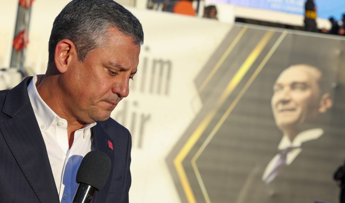 Özgür Özel: Şimdi Sıra Baştaki İktidarı Değiştirmeye, Milletin Yüzünü Güldürmeye Geldi Özgür Özel: Şimdi Sıra Baştaki İktidarı Değiştirmeye, Milletin Yüzünü Güldürmeye