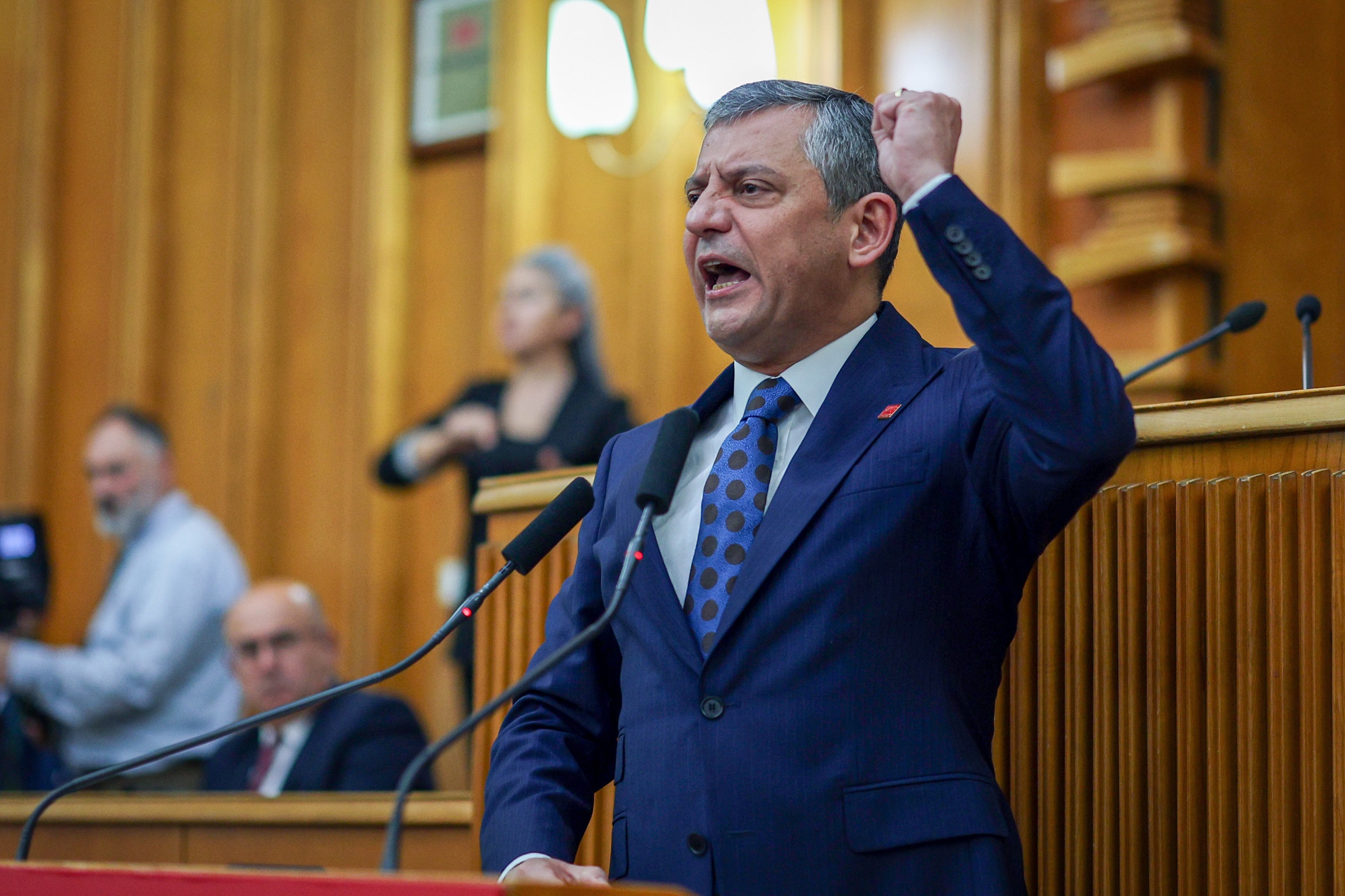 Özgür Özel: “Ak Parti’nin Kara Düzenini Yerle Bir Edeceğiz” Cumhuriyet