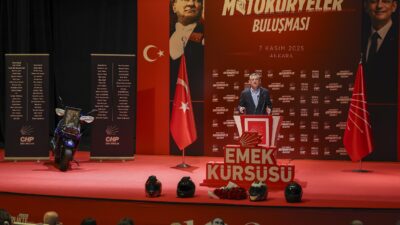 Özgür Özel Emeğin Türkiye’si Motokuryeler Buluşması’nda Motokuryeler Ve Aileleri İle