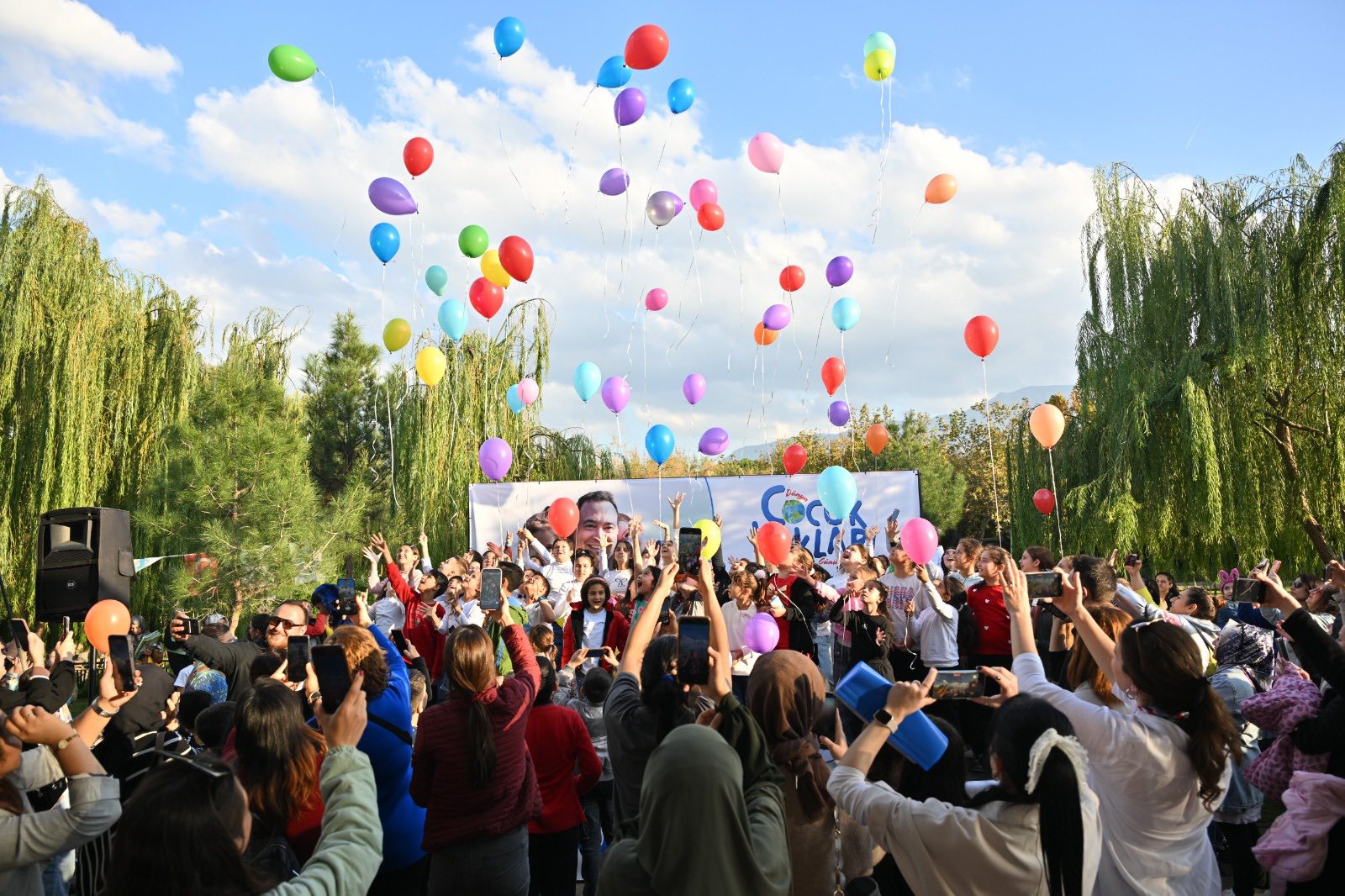 Manisa Büyükşehir Belediyesi Çocuk Kültür ve Sanat Merkezleri’nde (ÇKSM) eğitim