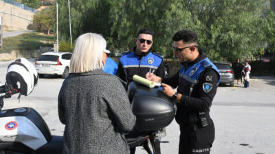 Kuşadası Belediyesi’nden ‘Çöp Çıkarma’ Saatlerine Sıkı Denetim Kuşadası Belediyesi, kent
