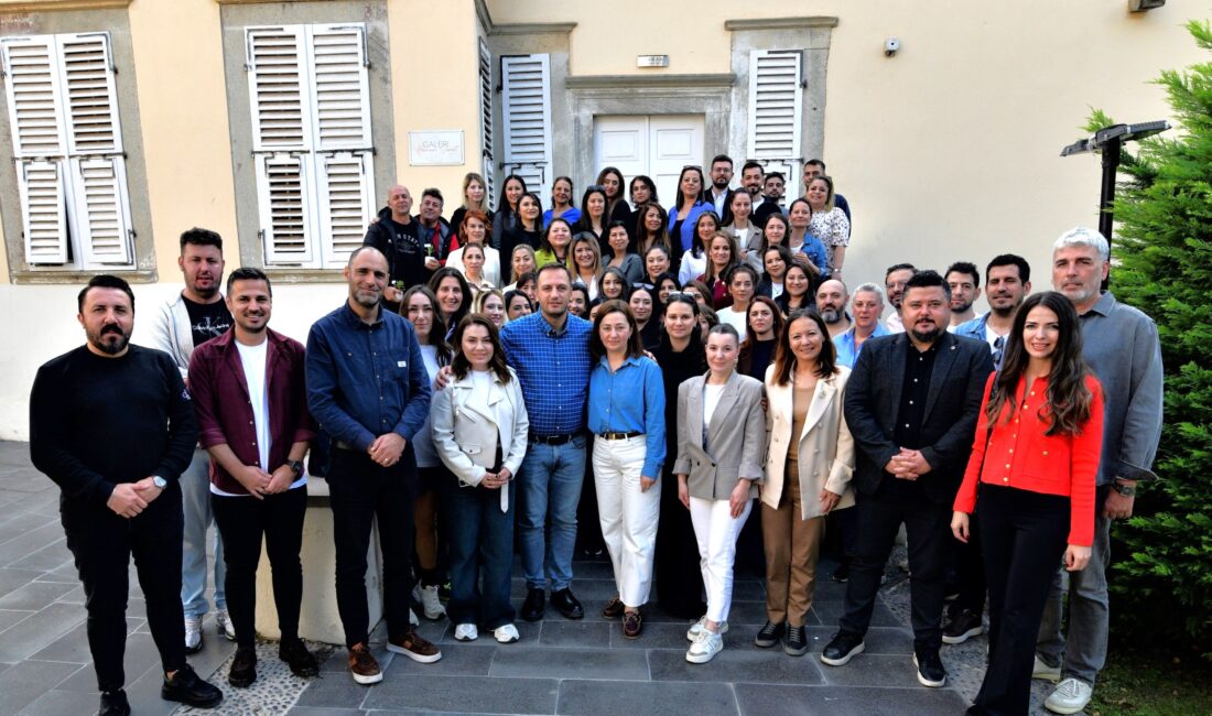 Bornova Belediyesi, 24 Kasım Öğretmenler Günü’nü Dramalılar Köşkü’ndedüzenlediği kahvaltı programıyla