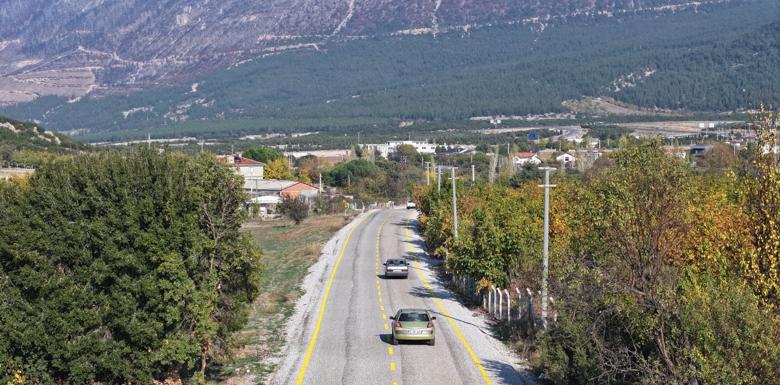 Denizli Büyükşehir Karataş-Pınarlık Yolunu Tamamladı Denizli Büyükşehir Belediyesi, kent ulaşımı