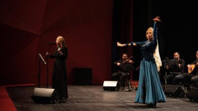 Esmek Türk Halk Müziği Korosu’ndan Unutulmaz Gece Eskişehir Büyükşehir Belediyesi ESMEK Türk Halk Müziği Korosu, Şef Ferdi
Cansız