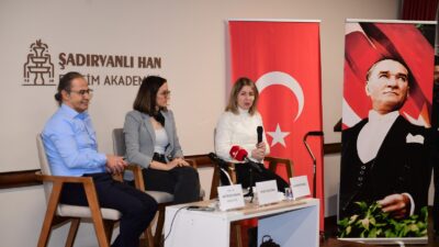 Osmangazi’de 7’den 70’e Felsefe Yolculuğu Başladı Osmangazi Belediyesi, felsefenin her