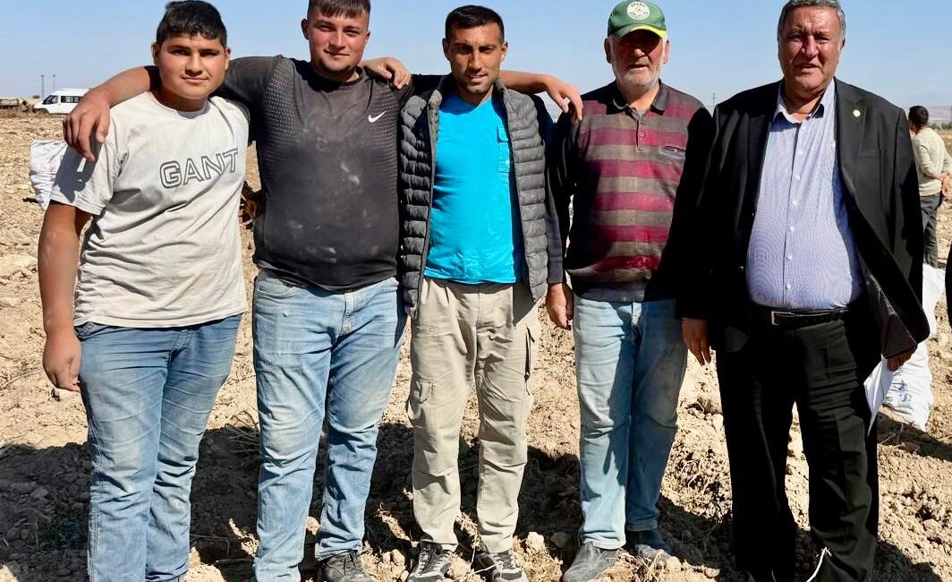 Melendiz Ovası’nda Genç Çiftçilerin İsyanı: “Tohum Parasını Bile Çıkaramadık” CHP