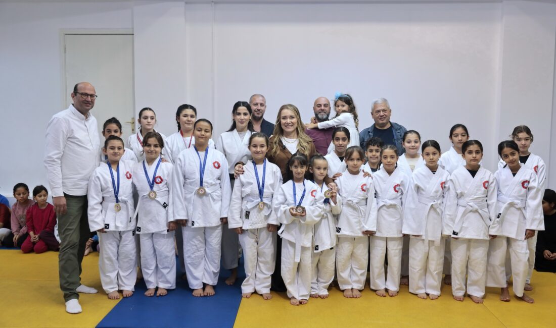 Geleceğin Judocuları Konak’ta Yetişiyor Konak Belediye Başkanı Nilüfer Çınarlı Mutlu, sporu her çocuk için