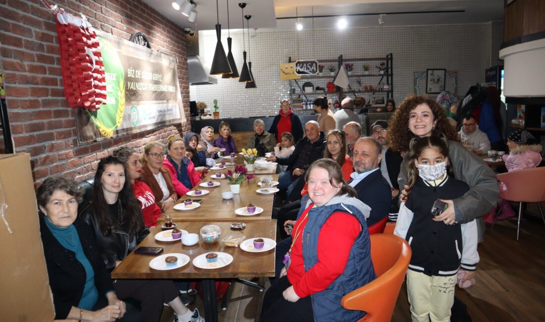 İzmit Belediyesi'nin Kocaeli Çölyak PKU Yaşam Derneği iş birliğiyle düzenlediği