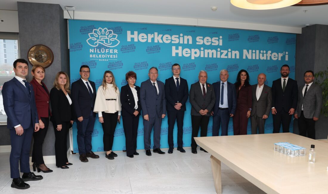 Bulgar heyet, Başkan Şadi Özdemir’i ziyaret etti Nilüfer Belediye Başkanı Şadi Özdemir, Bulgaristan’ın önemli sanayi ve ticaret