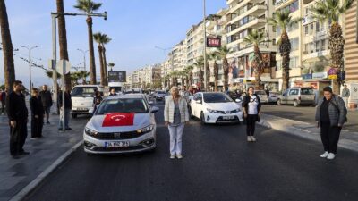 Karşıyakalılar, Ulu Önder Atatürk’ü, ebediyete intikalinin 87. yılında “Ata’ya Saygı