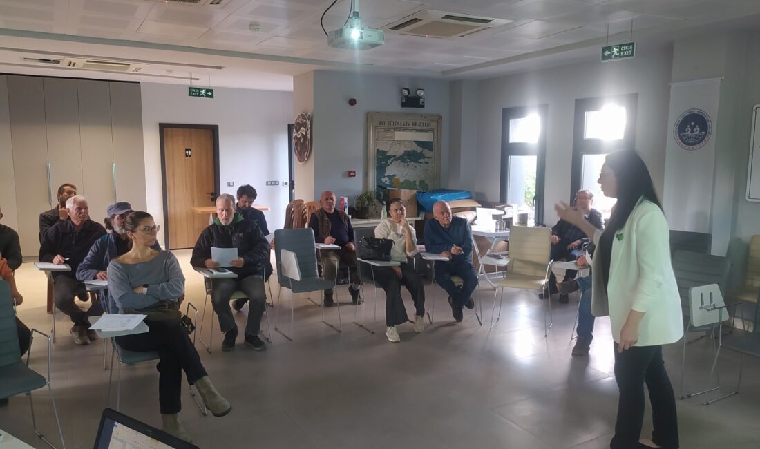 İzmir Büyükşehir Belediyesi’nden Efes Selçuklu Üreticilere Toprak Analizi Desteği Efes